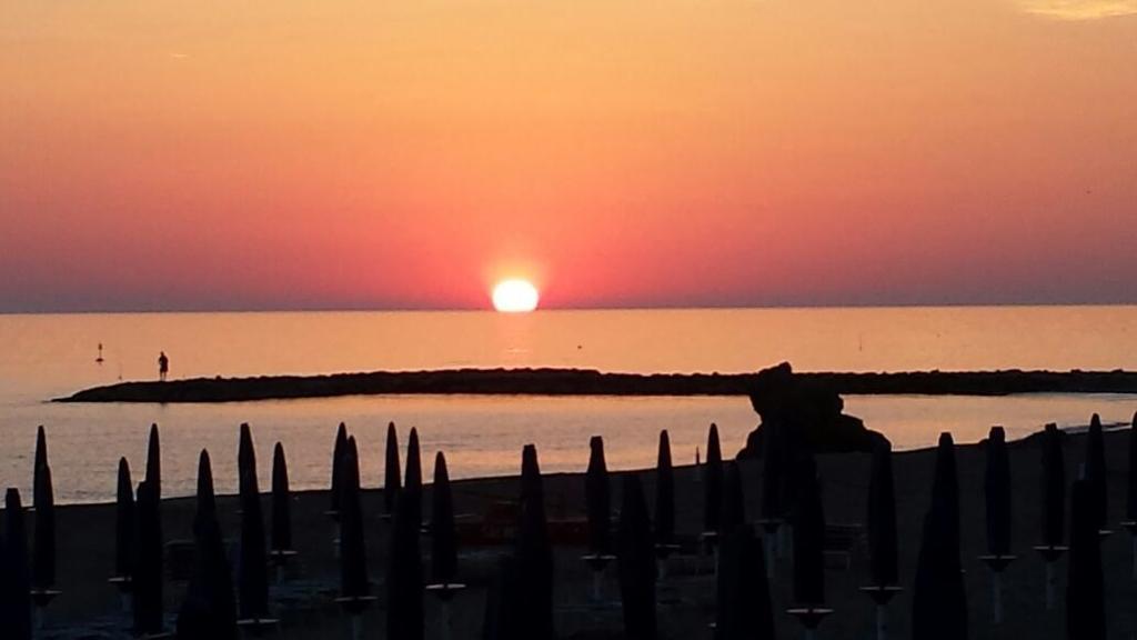 Serpa Hotel Anzio Luaran gambar